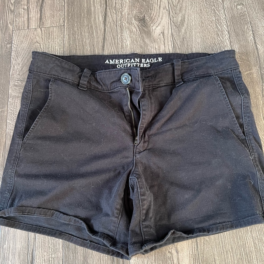 American Eagle Size 10 Midi Khaki Shorts